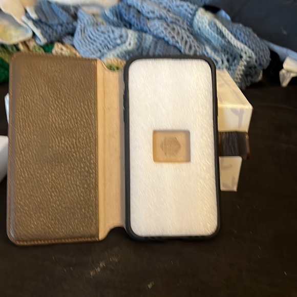 Phone case for iPhone 11 Pro Max - Picture 3 of 7